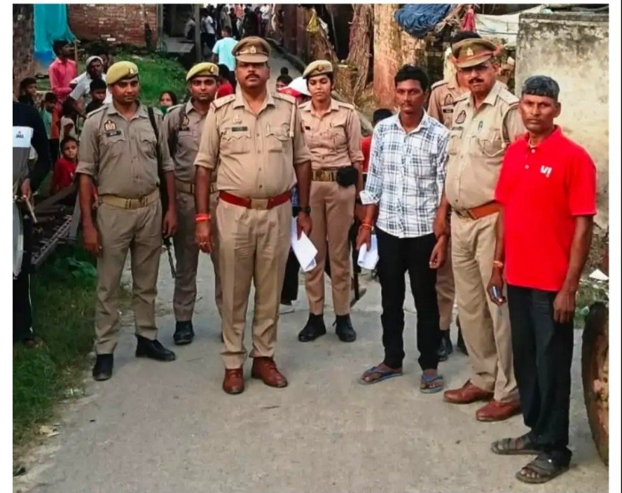 कई मुकदमो का बरेली पुलिस द्वारा किया गया जिला बदर 