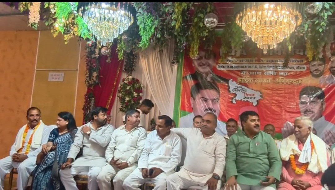 सिरौली क़े बसुंधरा रिसौर्ट में PDA पंचायत, सर्व समाज को किया गया सम्बोधित 