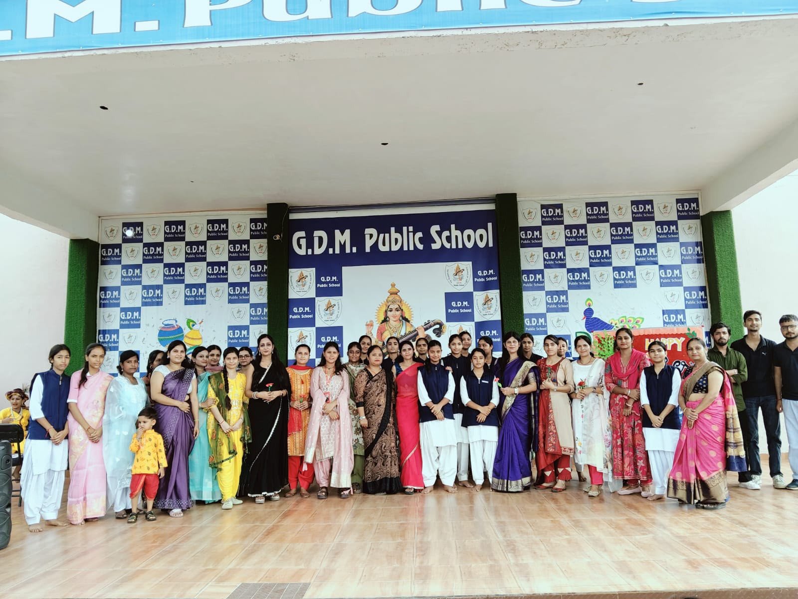 जीडीएम पब्लिक स्कूल में शिक्षक दिवस मनाया गया।