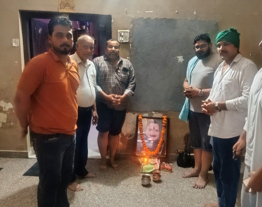 पुण्यतिथि पर स्व. ठाकुर कमल चौहान को श्रद्धांजलि, किसान नेताओं ने अर्पित किए पुष्प
