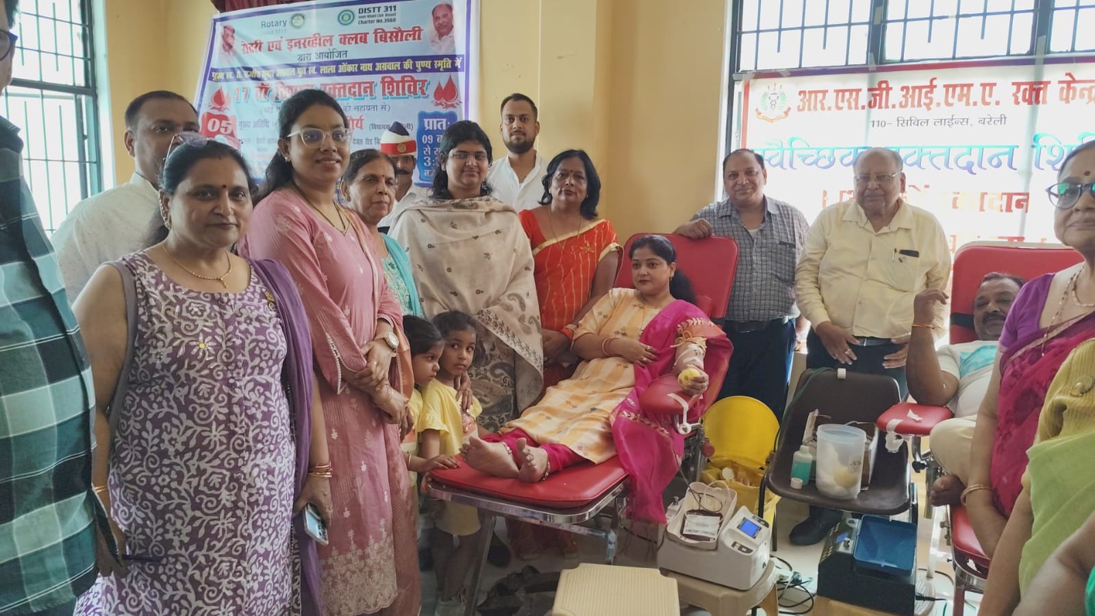 बिसौली में महिलाओं ने रक्तदान कर समाज को दिया नया संदेश