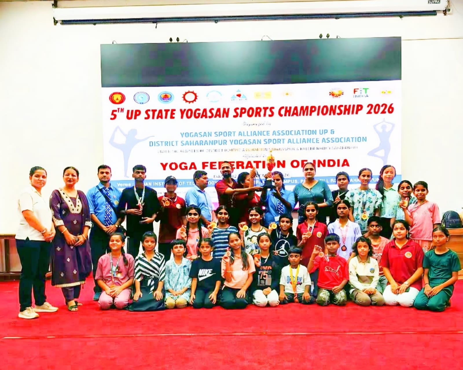 प्रदेश स्तरीय योगासन प्रतियोगिता में हापुड़ का शानदार प्रदर्शन, द्वितीय स्थान प्राप्त कर जिले का नाम रोशन