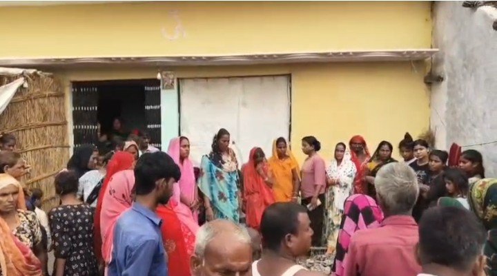 आकाशीय बिजली का कहर, तीन लोगों की मौत, एक झुलसा
