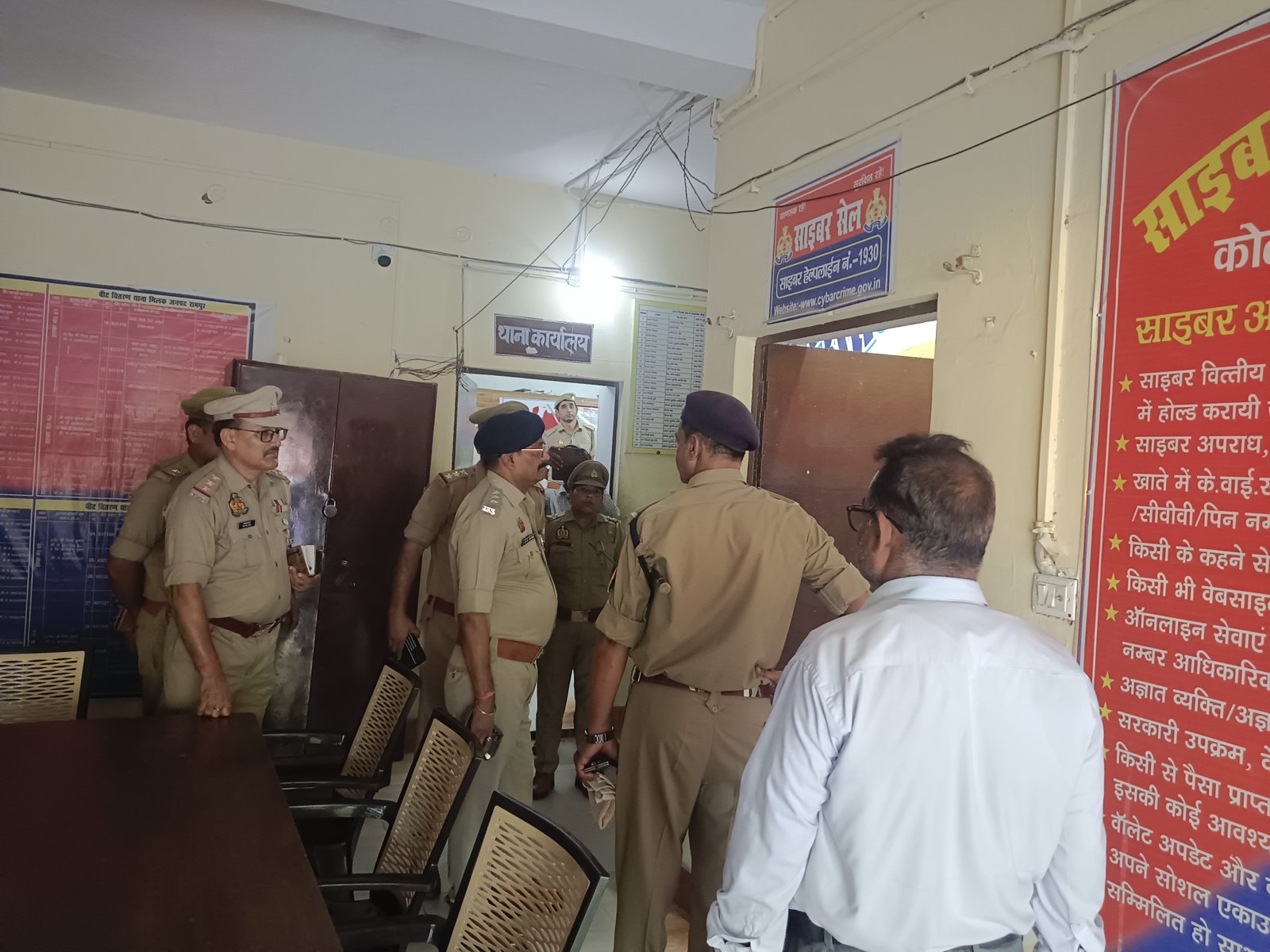 कांवड़ यात्रा को लेकर अलर्ट मोड पर पुलिस, एसपी ने थाना मिलक का किया औचक निरीक्षण