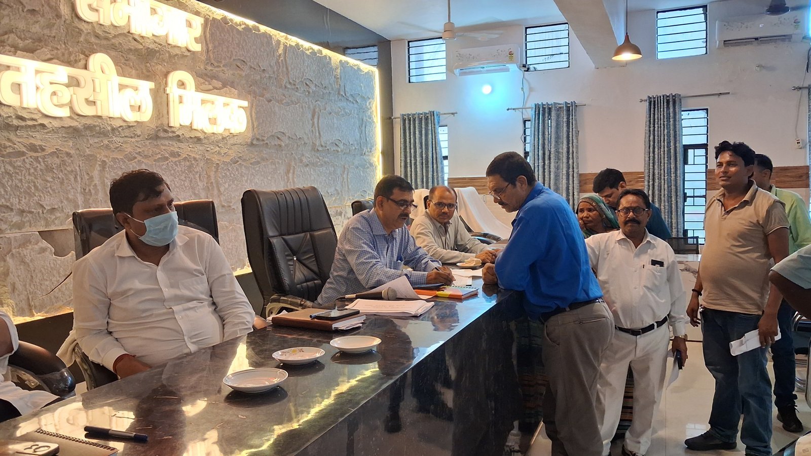 सम्पूर्ण समाधान दिवस में 8 शिकायतें पहुंचीं, 2 का मौके पर निस्तारण
