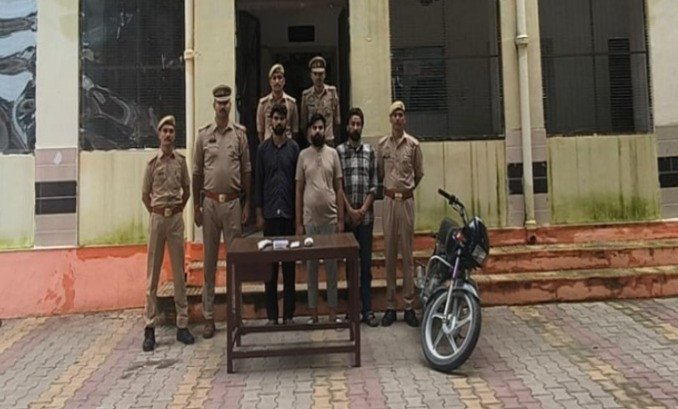 थाना हस्तिनापुर पुलिस और स्वाट टीम ने किया हत्या की सनसनीखेज वारदात का खुलासा, तीन अभियुक्त गिरफ्तार