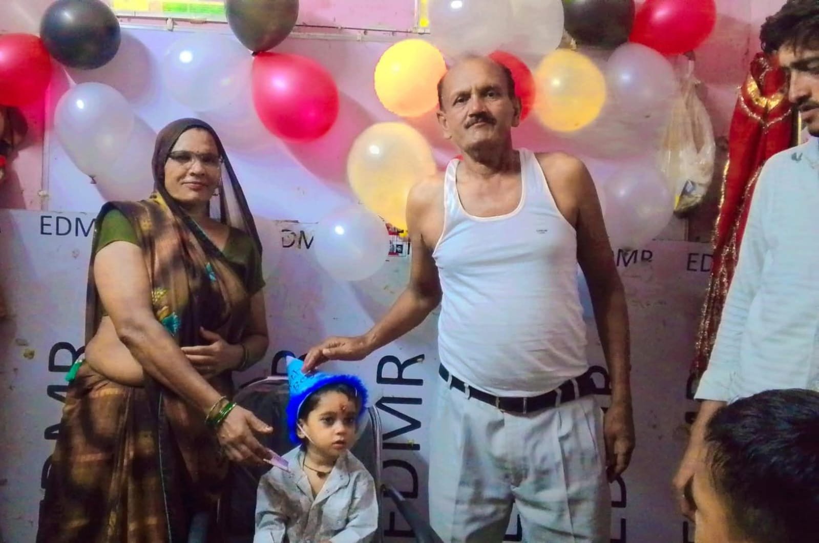 दो वर्षीय अध्यांश का धूमधाम से मनाया जन्मदिन, परिवार में खुशी का माहौल
