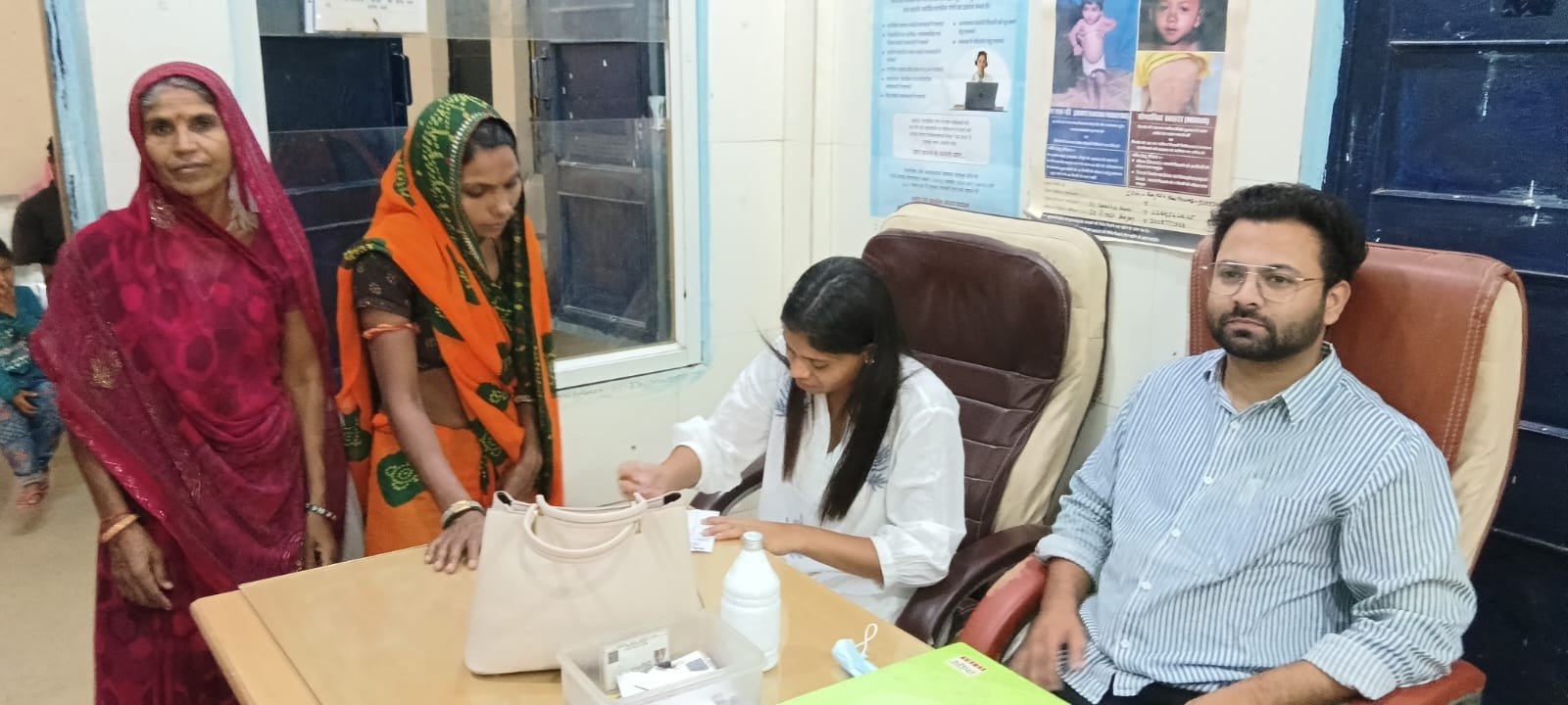 आलोट अस्पताल को मिले तीन नए चिकित्सक, दो ने संभाला कार्यभार