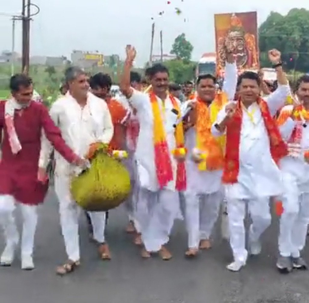 हर हर महादेव! राजगढ़ से उज्जैन महाकाल तक 160 KM की पदयात्रा