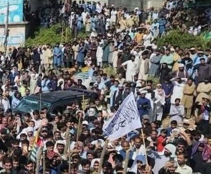 Pok में प्रदर्शनकारियों पर अंधाधुंध फायरिंग, लाशों से भरा रावलाकोट!