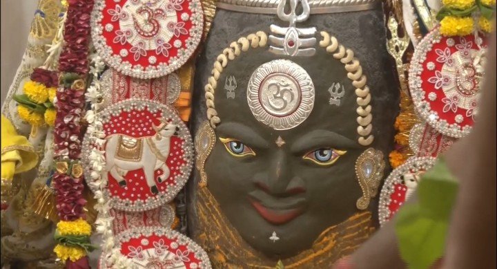 सावन के पहले दिन महाकाल मंदिर में हुई विशेष भस्म आरती