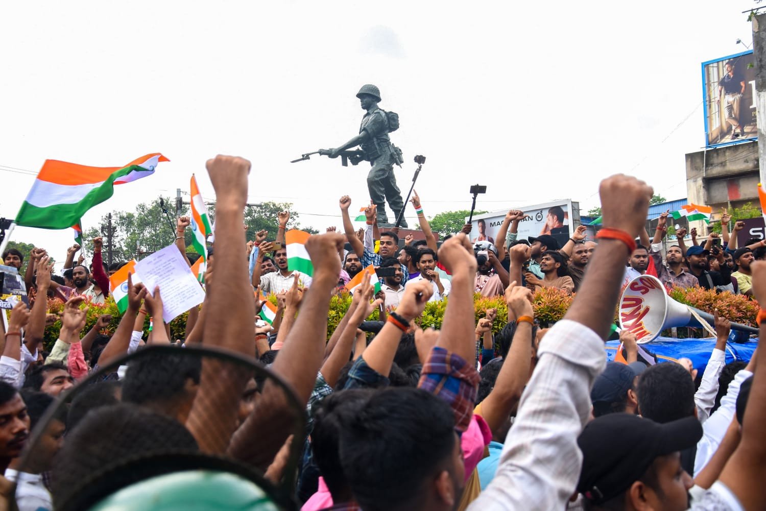 झारखंड भर्ती विवाद: CBI जांच की मांग पर अड़े छात्र, रांची में कई दिनों से जारी प्रदर्शन