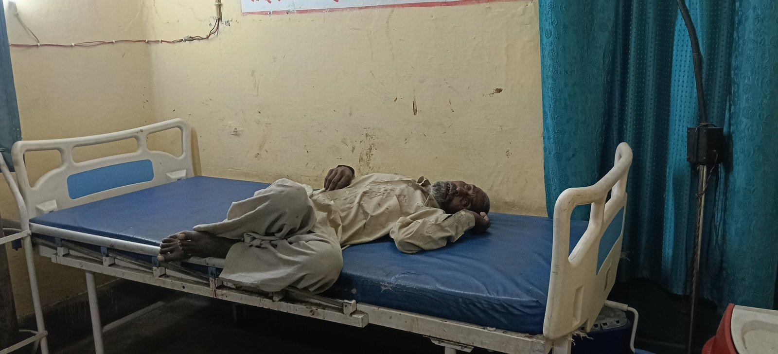 हस्तिनापुर: सोते हुए दृष्टिबाधित बुजुर्ग पर जानलेवा हमला, तीन दांत टूटे