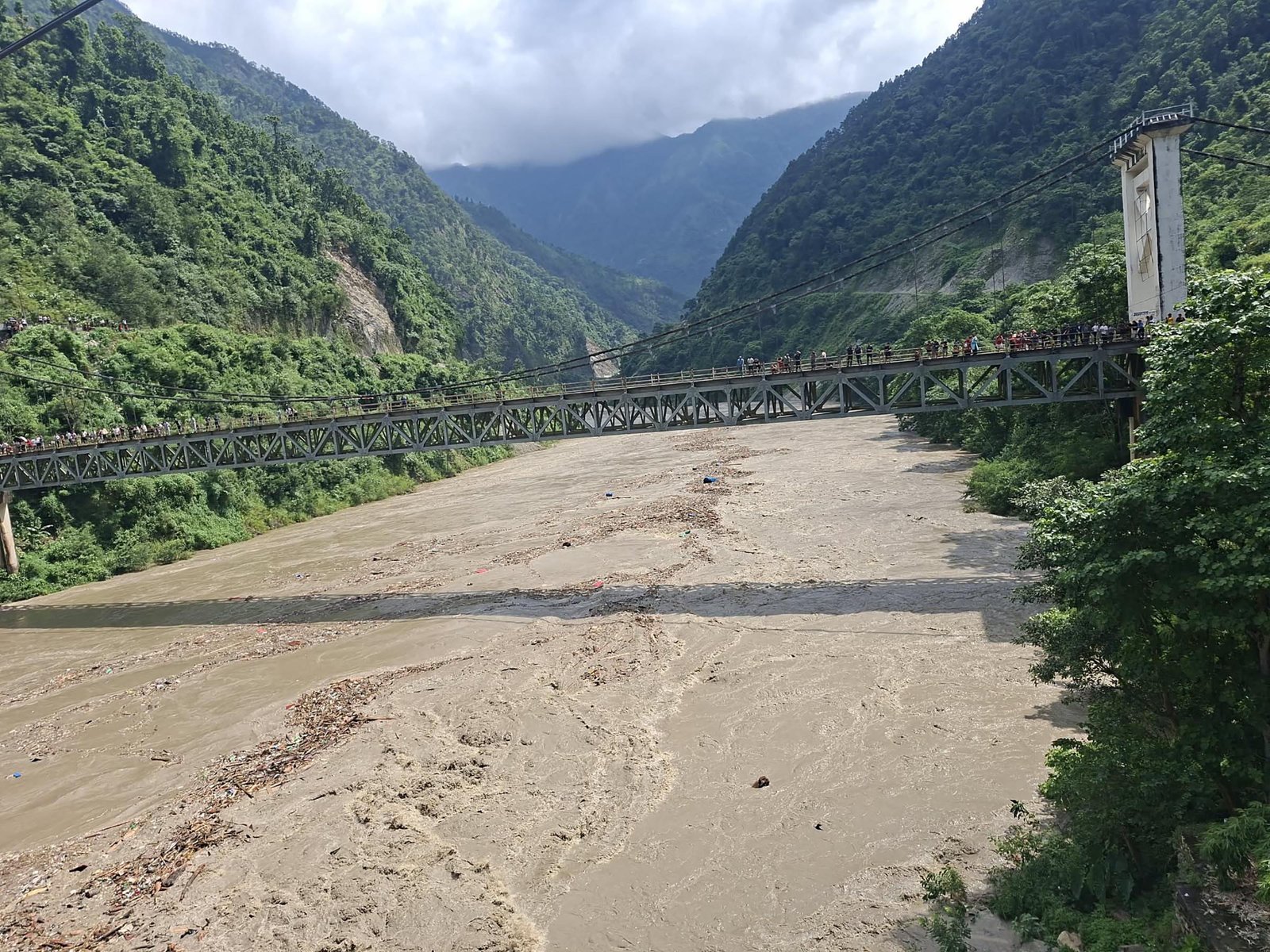 चीन का अलर्ट, फट सकती है मलबे से तैयार ग्लेशियर झील