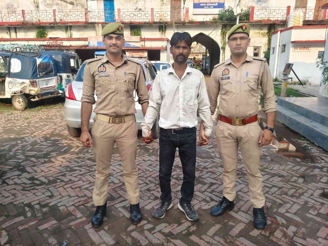 8 महीने बाद बरेली पुलिस ने शातिर मोटरसाइकल चोर बाइक सहित किया गिरफ्तार 