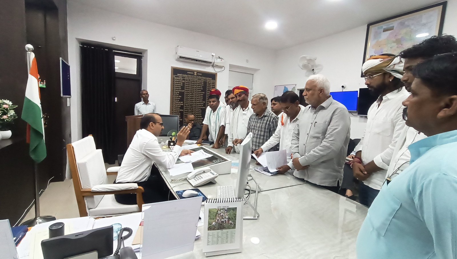 निर्वाचन प्रक्रिया एवं आचार संहिता के दौरान जिला मुख्यालय पर पुलिस अधिकारी के साथ-कथित अभद्रता एवं धमकी की घटना में FIR, चुनावी अनियमितताओं की निष्पक्ष जांच तथा आगामी चुनावों को भयमुक्त एवं निष्पक्ष कराने के संबंध में।महोदय,