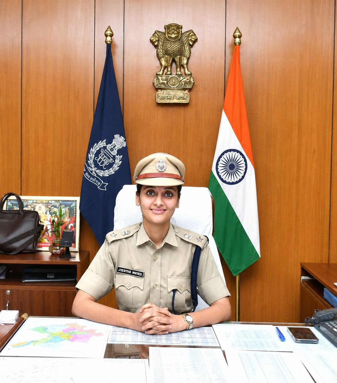 सवाई माधोपुर पुलिस की दो नई पहल, अब थाने की जानकारी के लिए नहीं काटने पड़ेंगे चक्कर* °  लंबित परिवाद-मुकदमों की स्थिति और आईओ से संपर्क के लिए थानों के सीयूजी-लैंडलाइन नंबर होंगे उपलब्ध; रणथंभौर आने वाले पर्यटकों के लिए ऑल इंडिया टूरिस्ट हेल्पलाइन भी शुरू