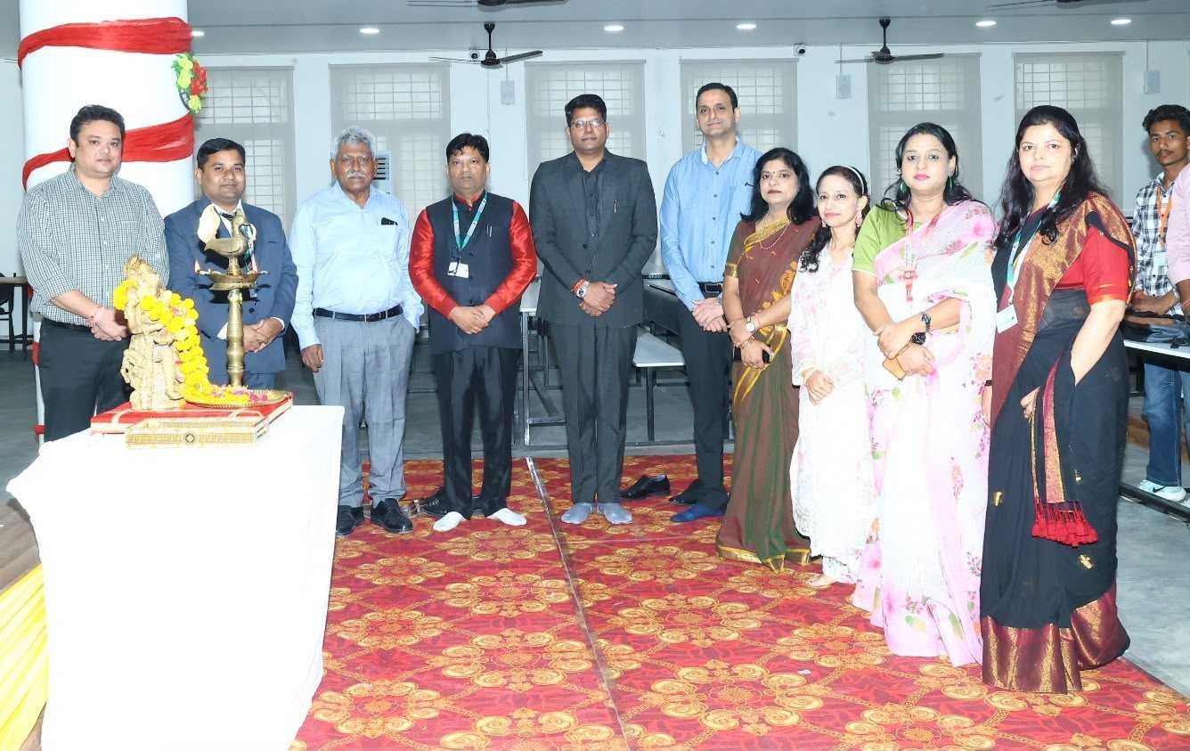 सरस्वती कॉलेज ऑफ फार्मेसी में जीन थेरेपी, क्रिस्पर और कोशिका आधारित उपचार पर विशेषज्ञों ने साझा किए शोधपरक अनुभव