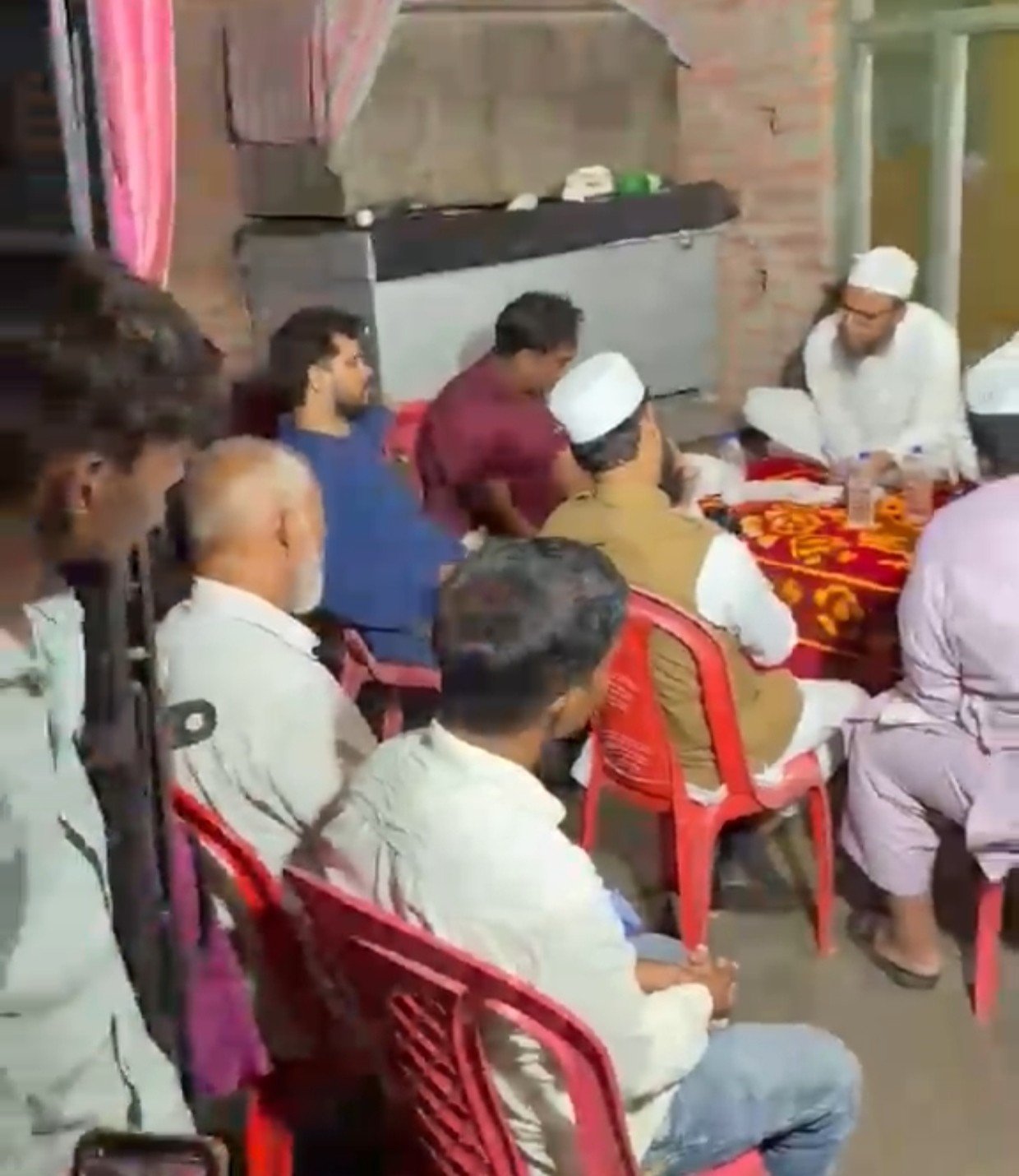 प्रतापगढ़ के बेगम वार्ड से रायपुर हंगामा की बात बारात लौटी वापस दूसरे दूल्हे के साथ हुआ निकाह, 