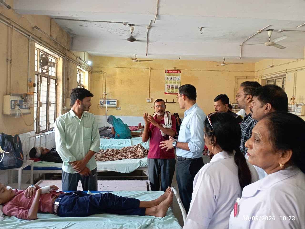 सहसवान में अवैध खनन कर रहे ट्रैक्टर ने रौंदा टैम्पो, सात छात्र-छात्राएं घायल .