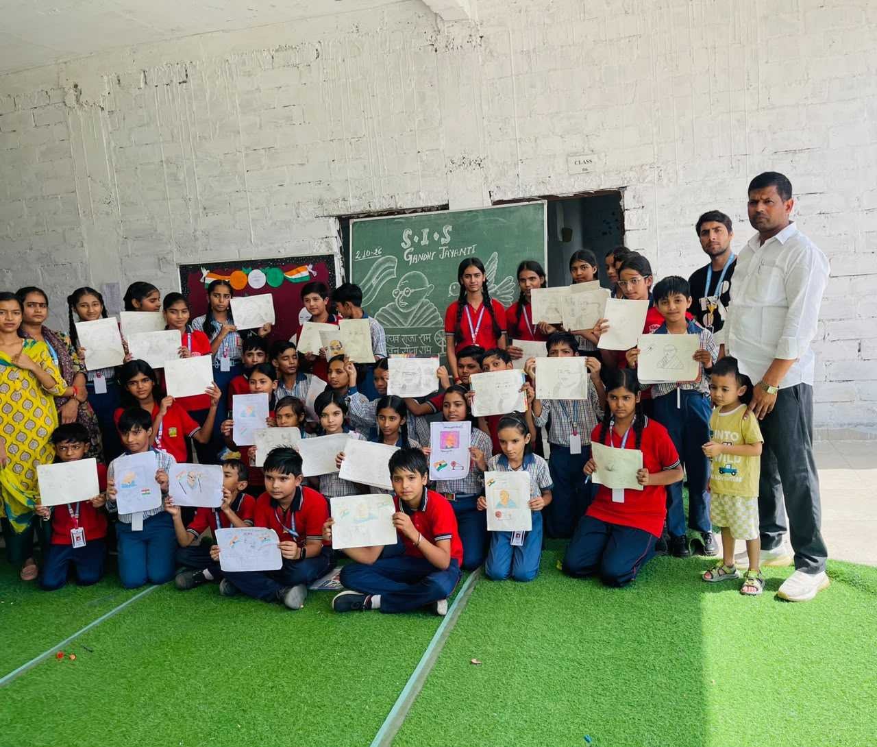 शताक्षी इंटरनेशनल स्कूल में धूमधाम से मनाई गई म।