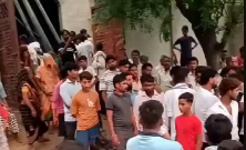 बोरिंग के दौरान हाईटेंशन लाइन की चपेट में आए तीन मजदूर, मौके पर मौत