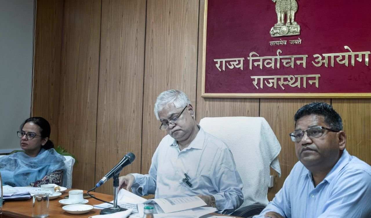 पंचायती राज चुनाव-2026 की तैयारियों को लेकर राज्य निर्वाचन आयुक्त ने ली वीसी