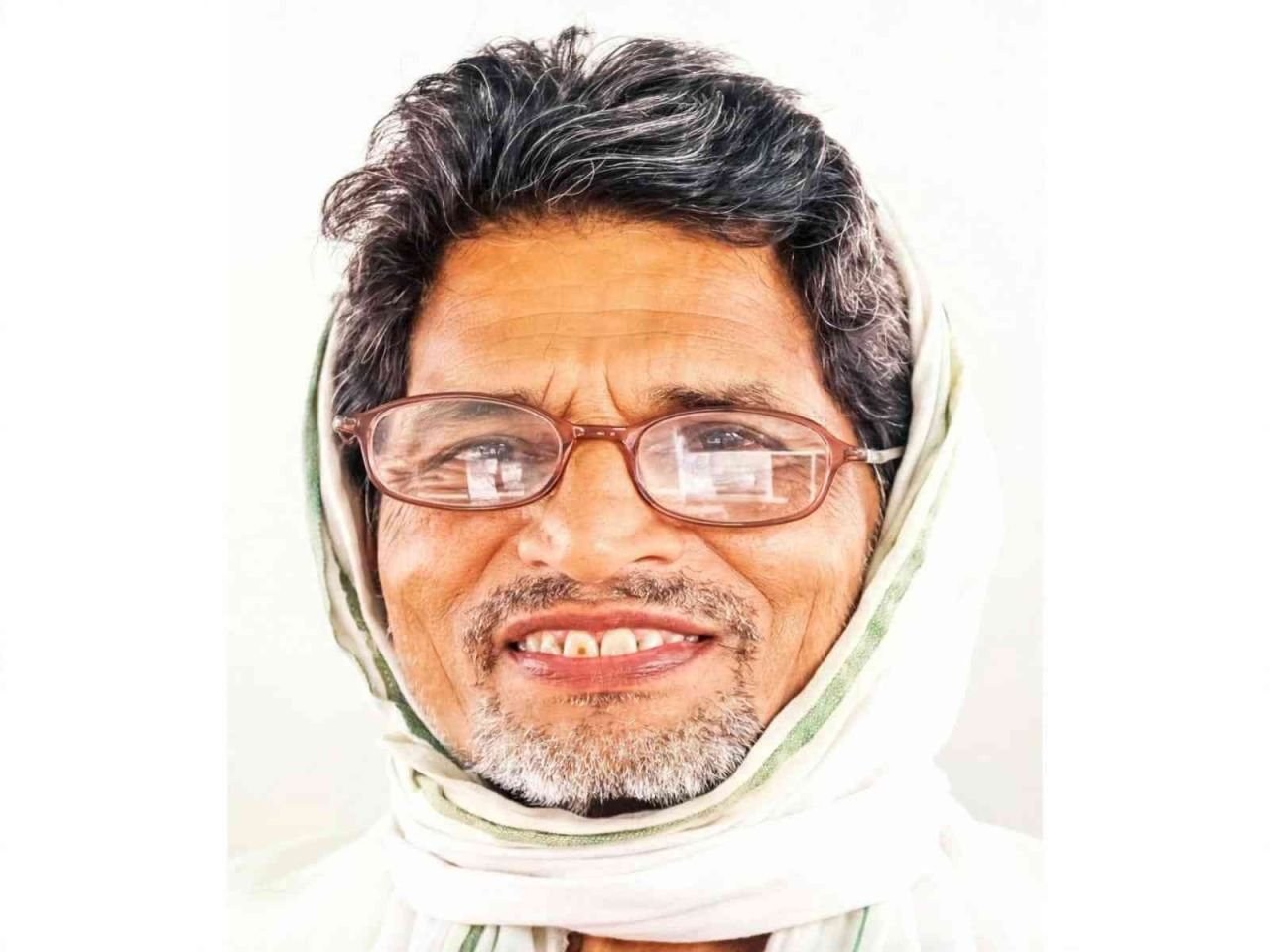 अधेड़ को आत्महत्या के लिए उकसाने के मामले में चार के खिलाफ मुकदमा दर्ज जमीन के विवाद में परेशान होकर जंगल में पेड़ से लटककर दी थी जान, बेटे की तहरीर पर पुलिस ने की कार्रवाई।।