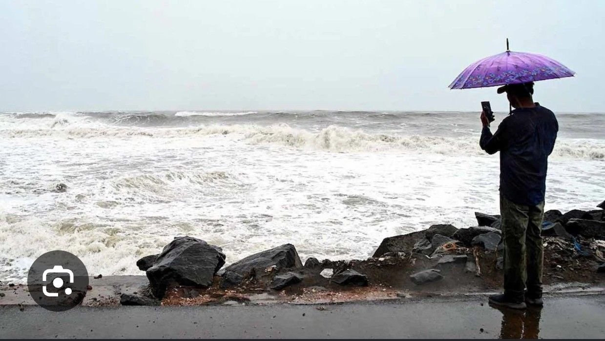 अर्णव' तूफान को लेकर पट्टी में अलर्ट, एसडीएम के नेतृत्व में प्रशासन ने लाउडस्पीकर से किया लोगों को जागरूक और प्रशासनिक टीम ने किया भ्रमण, अफवाहों से बचने की अपील*